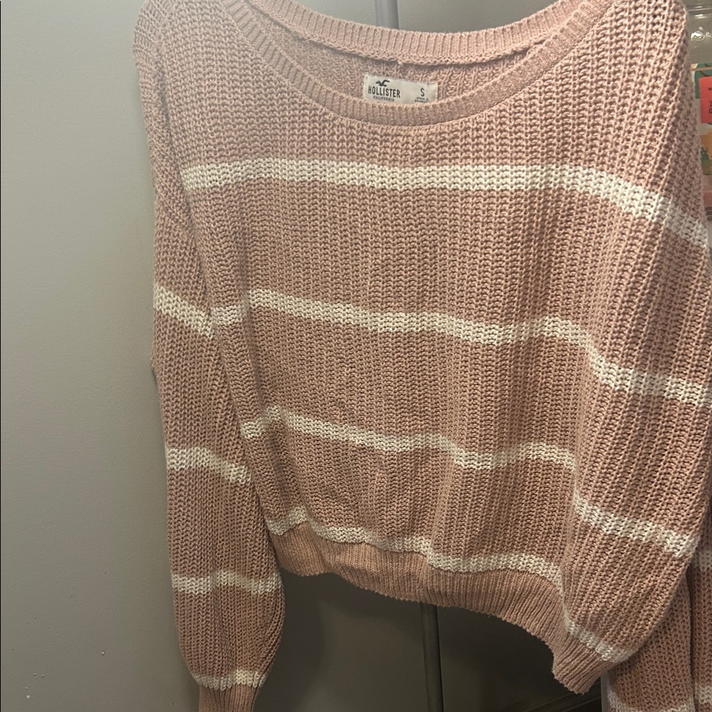 Hollister Pink and White Crew Neck Sweater